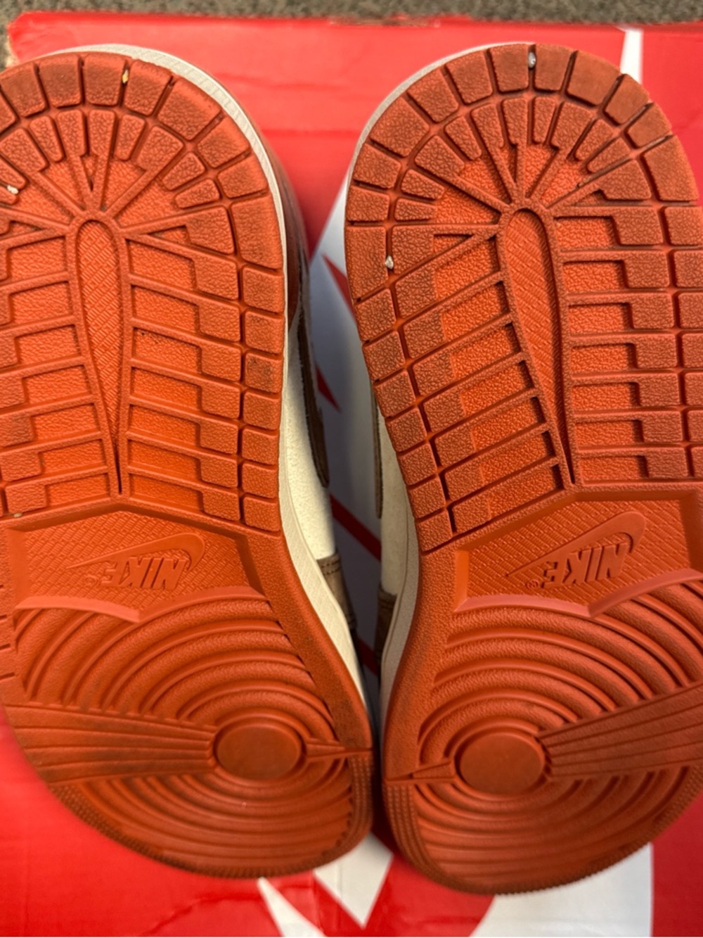 Jordan 1 Retro High OG SP Dusted Clay in Brown, Orange & White - Picture 5 of 6